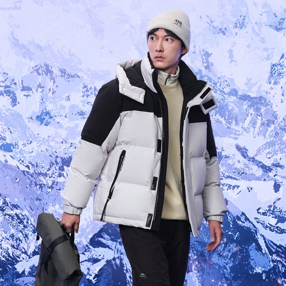 坦博尔时尚新款羽绒服短款撞色拼接运动保暖羽绒服加厚TA235367