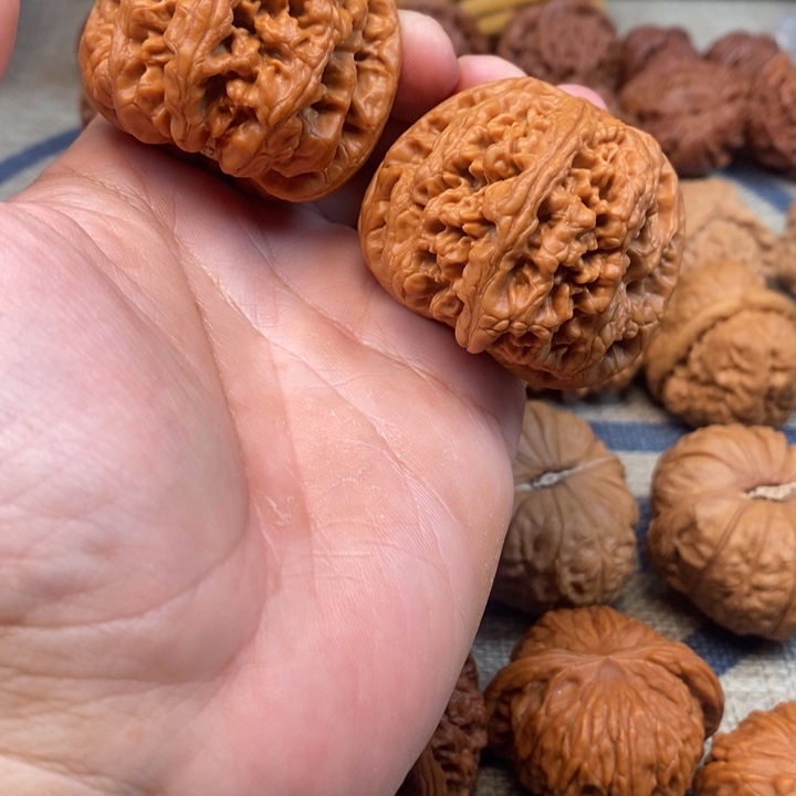 文玩核桃把件茂**业核桃