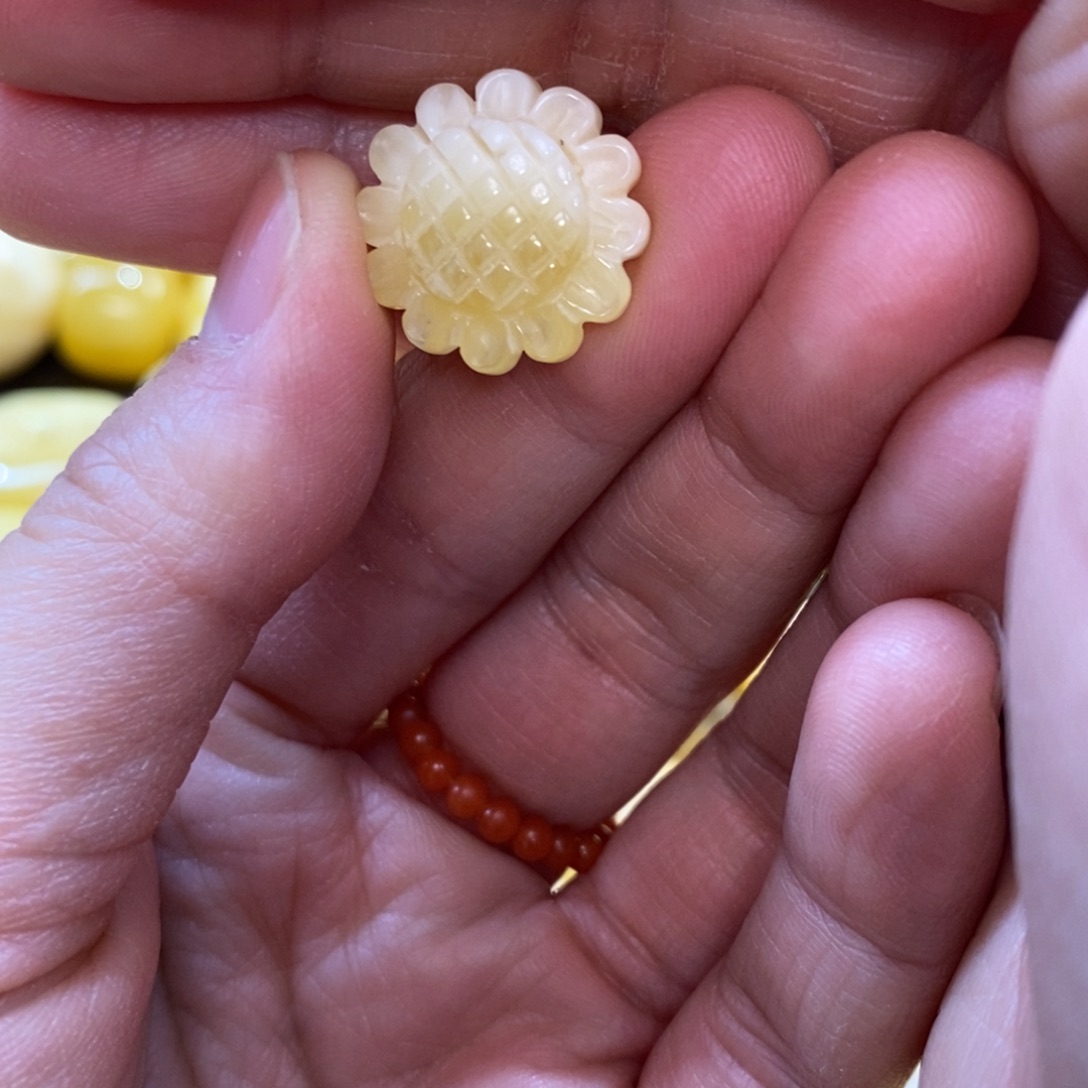 琥珀未镶嵌裸石原矿蜜蜡配珠