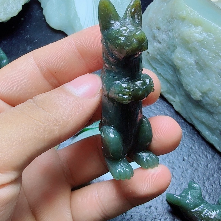 和田玉（糖玉）未镶嵌珠宝奇石