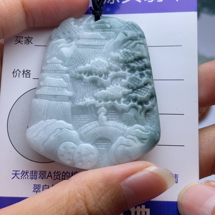 翡翠颈饰未镶嵌翡翠