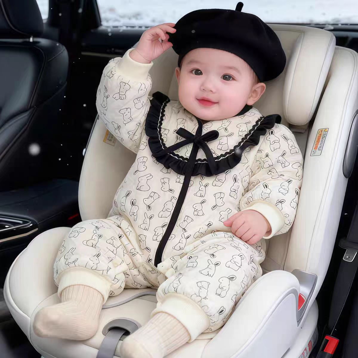 2025新款秋冬装无领蝴蝶结棉哈衣婴幼儿加绒加厚女宝宝棉服外出服