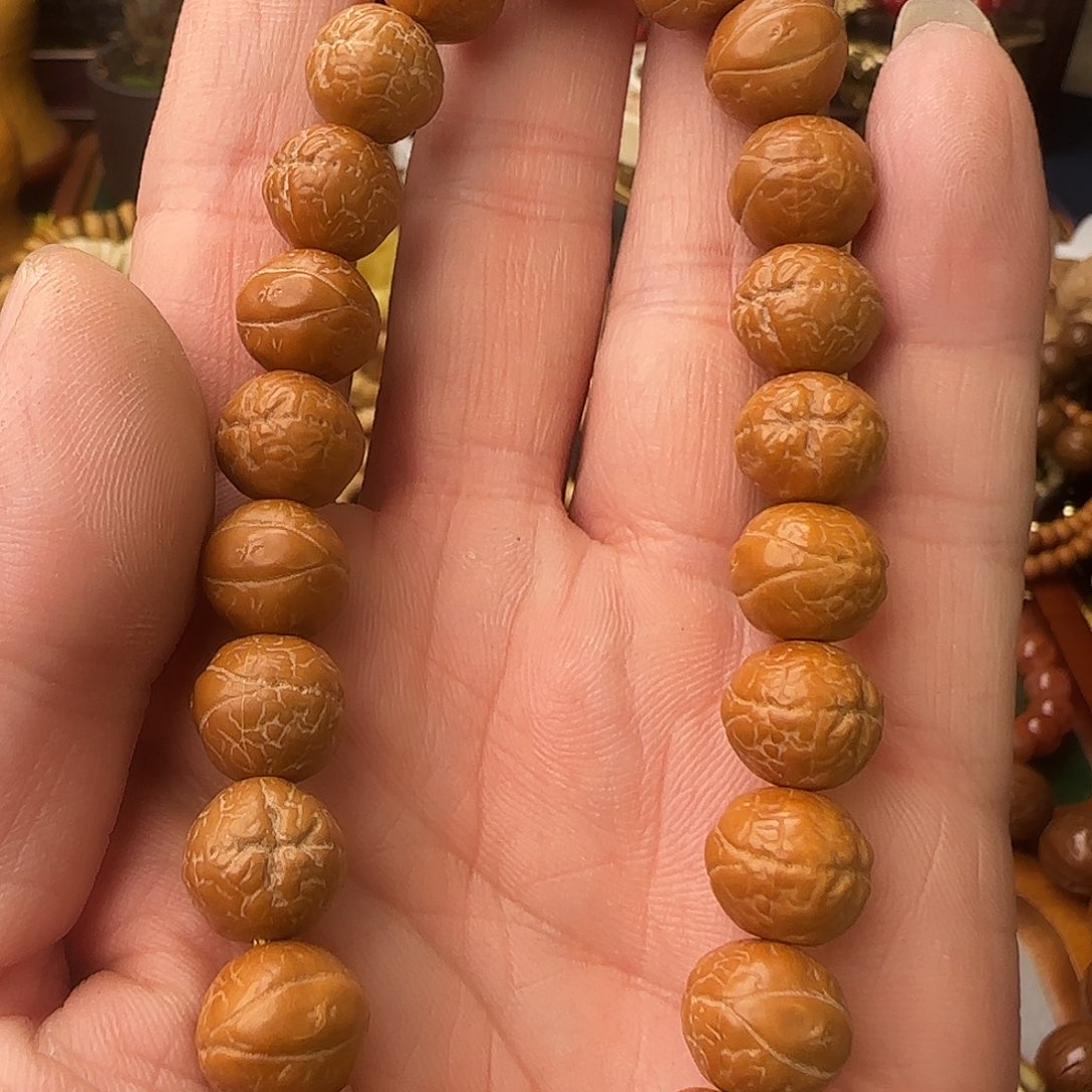 猴头核桃吊坠雕刻的凤眼