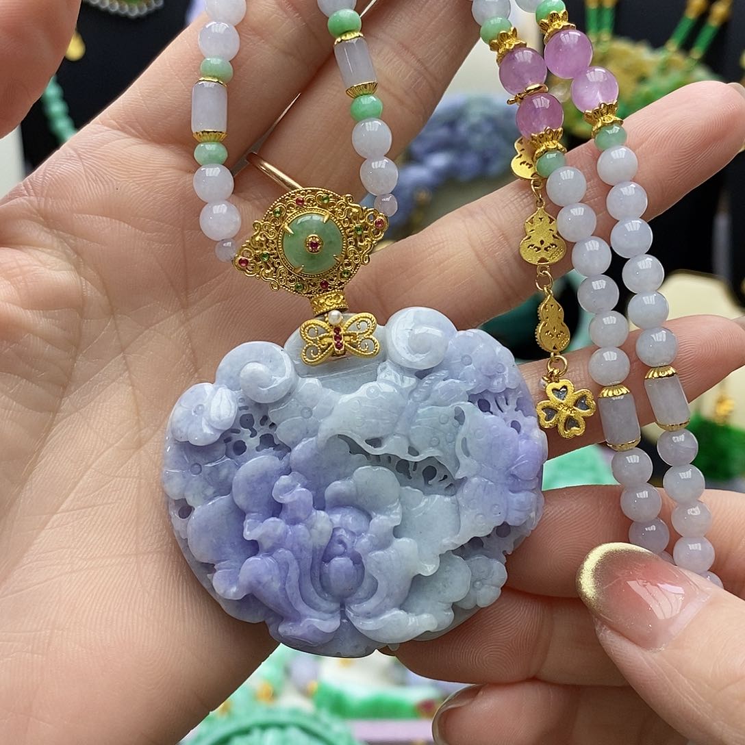 翡翠耳饰未镶嵌天然