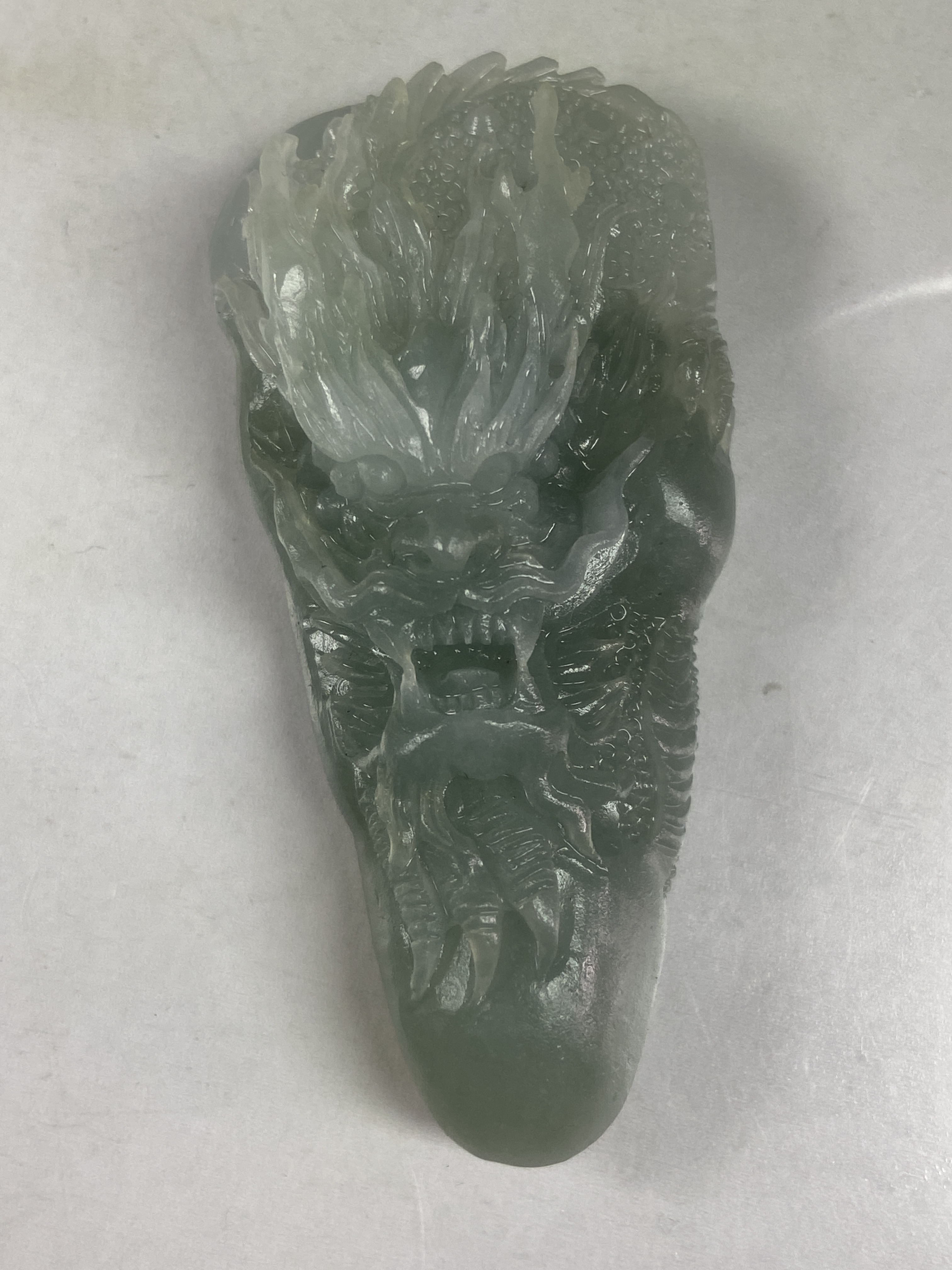 玉如军意翡翠珠宝