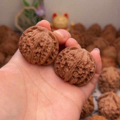 吊坠文玩核桃35加磨盘有点黄尖