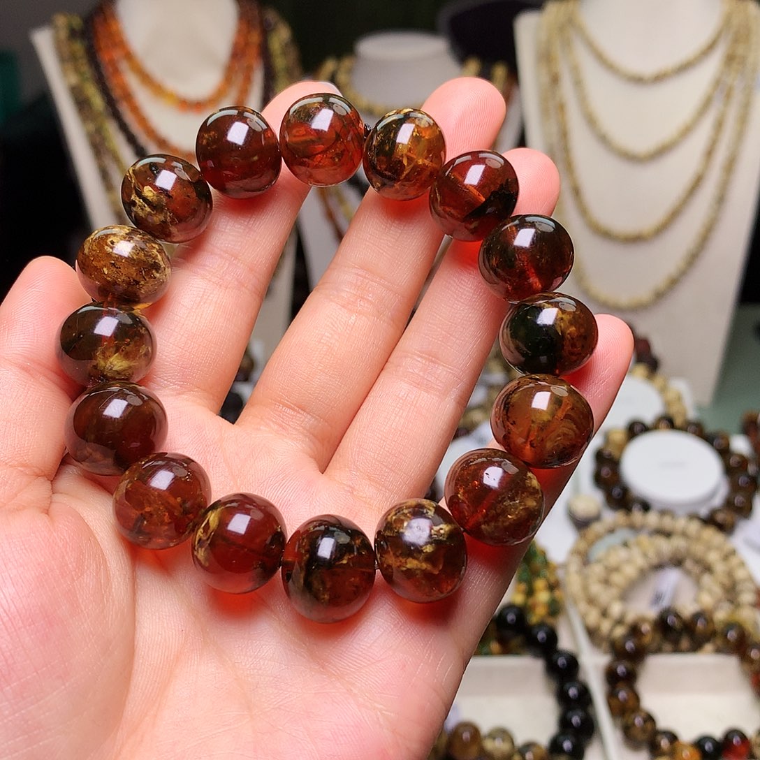 璐****琥珀未镶嵌裸石抚顺琥珀b20