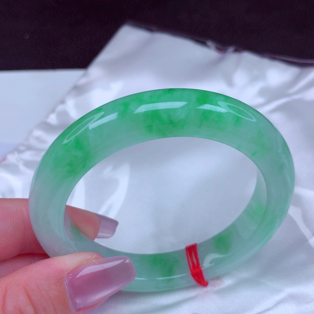 翡翠未镶嵌手镯手镯