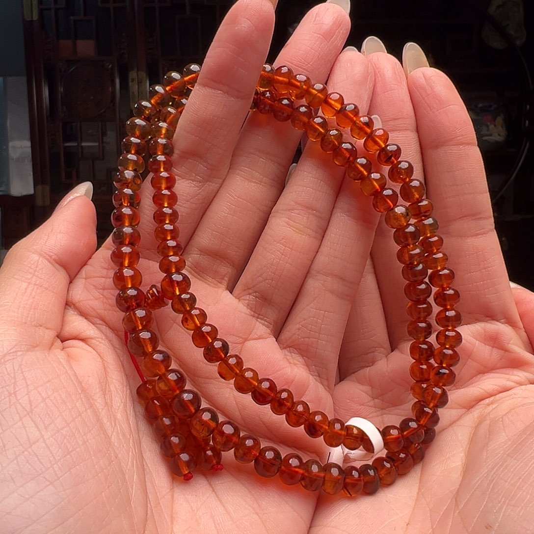 琥珀裸石未镶嵌抚顺琥珀70026。6mm