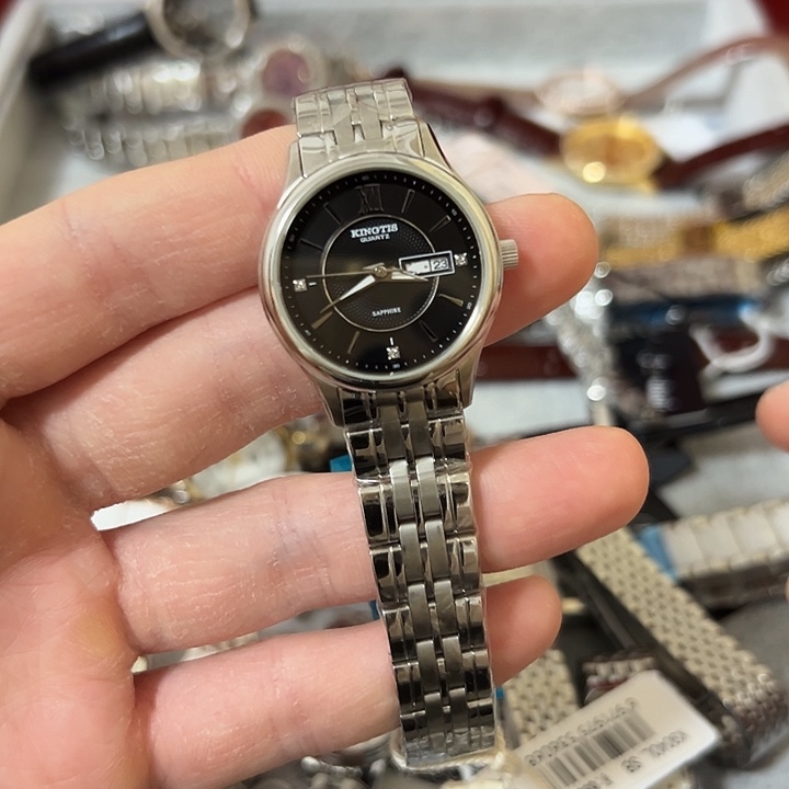 月***处钢牛皮（革）钢石英机芯