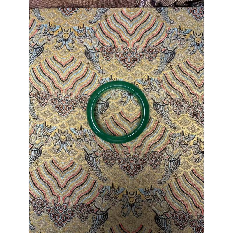 R098/YY 帝王绿色手镯摆件