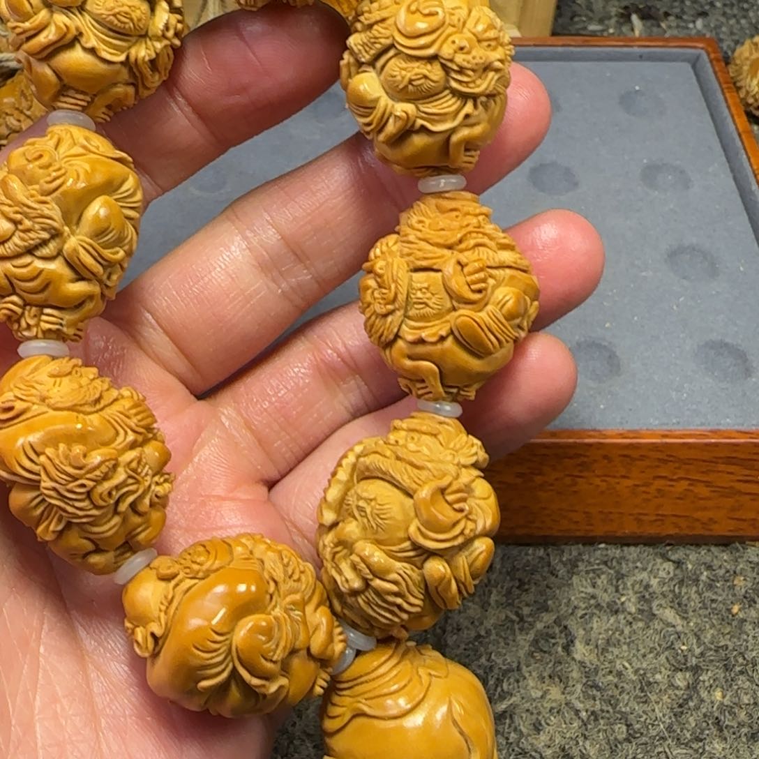 橄榄核吊坠天*星……………………