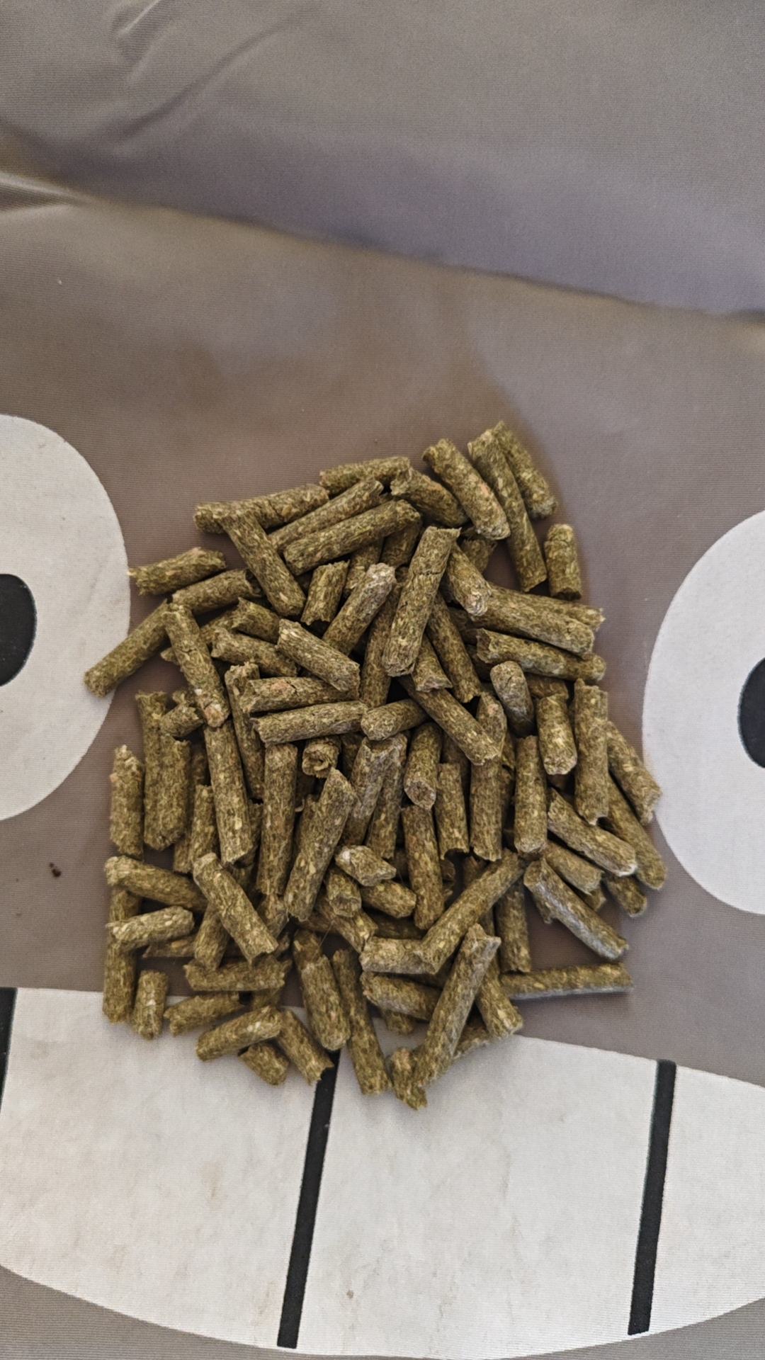 【专业定制】精品龙猫配方粮