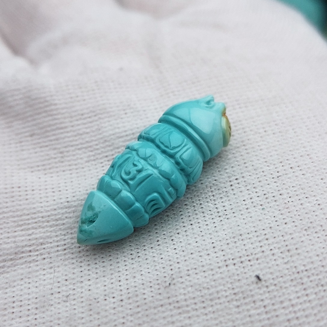 绿松石颈饰未镶嵌