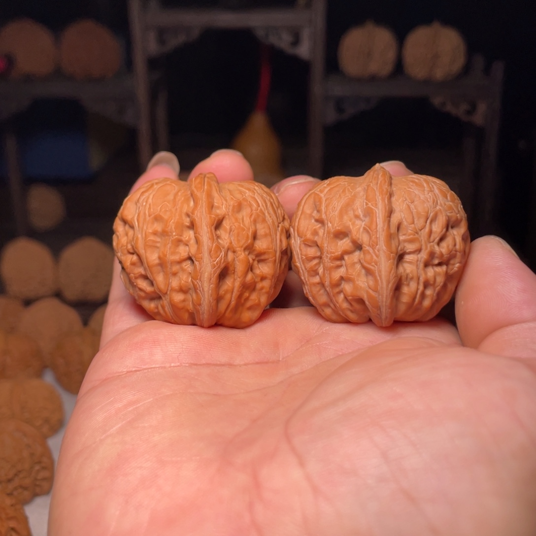 F***睿文玩核桃吊坠平谷元宝