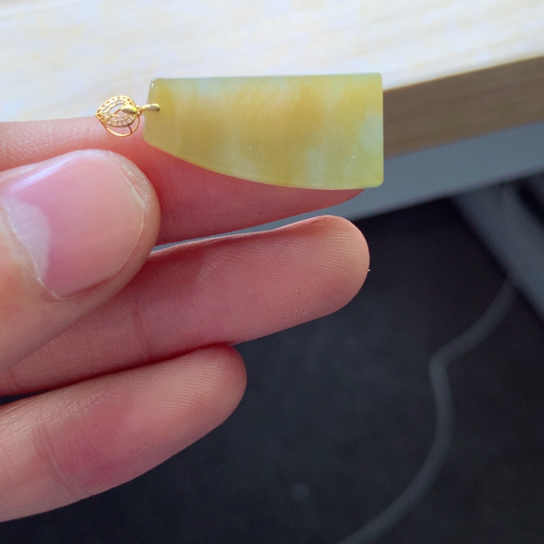 翡翠颈饰未镶嵌吊坠