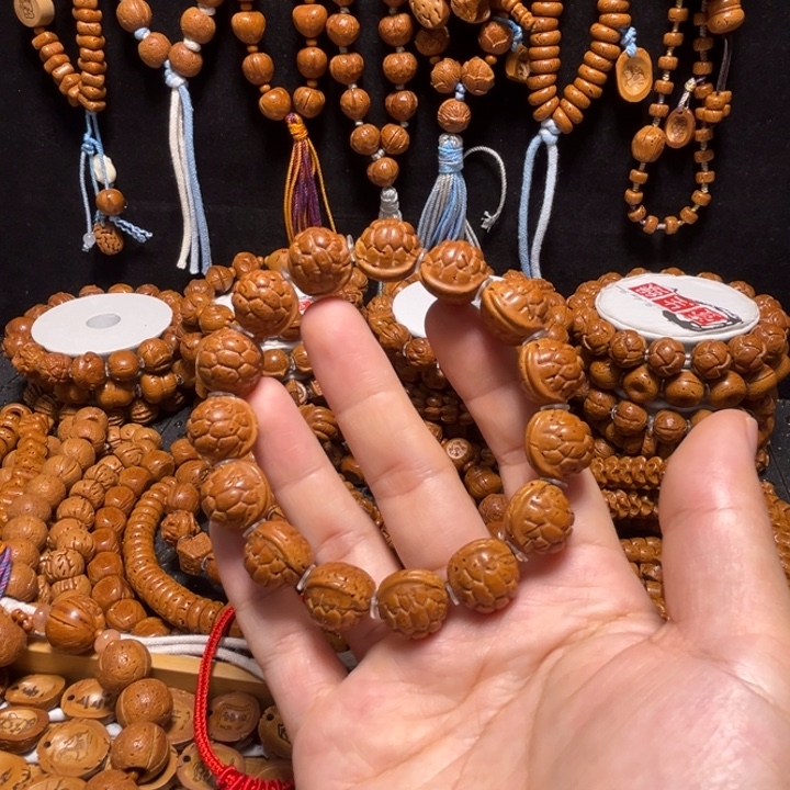 手串桃核富甲手串