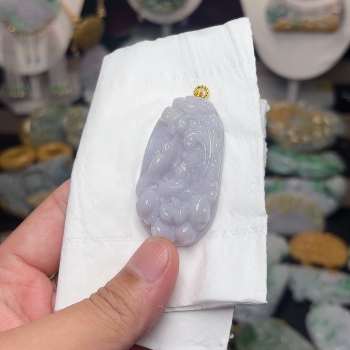 翡翠未镶嵌颈饰吊坠