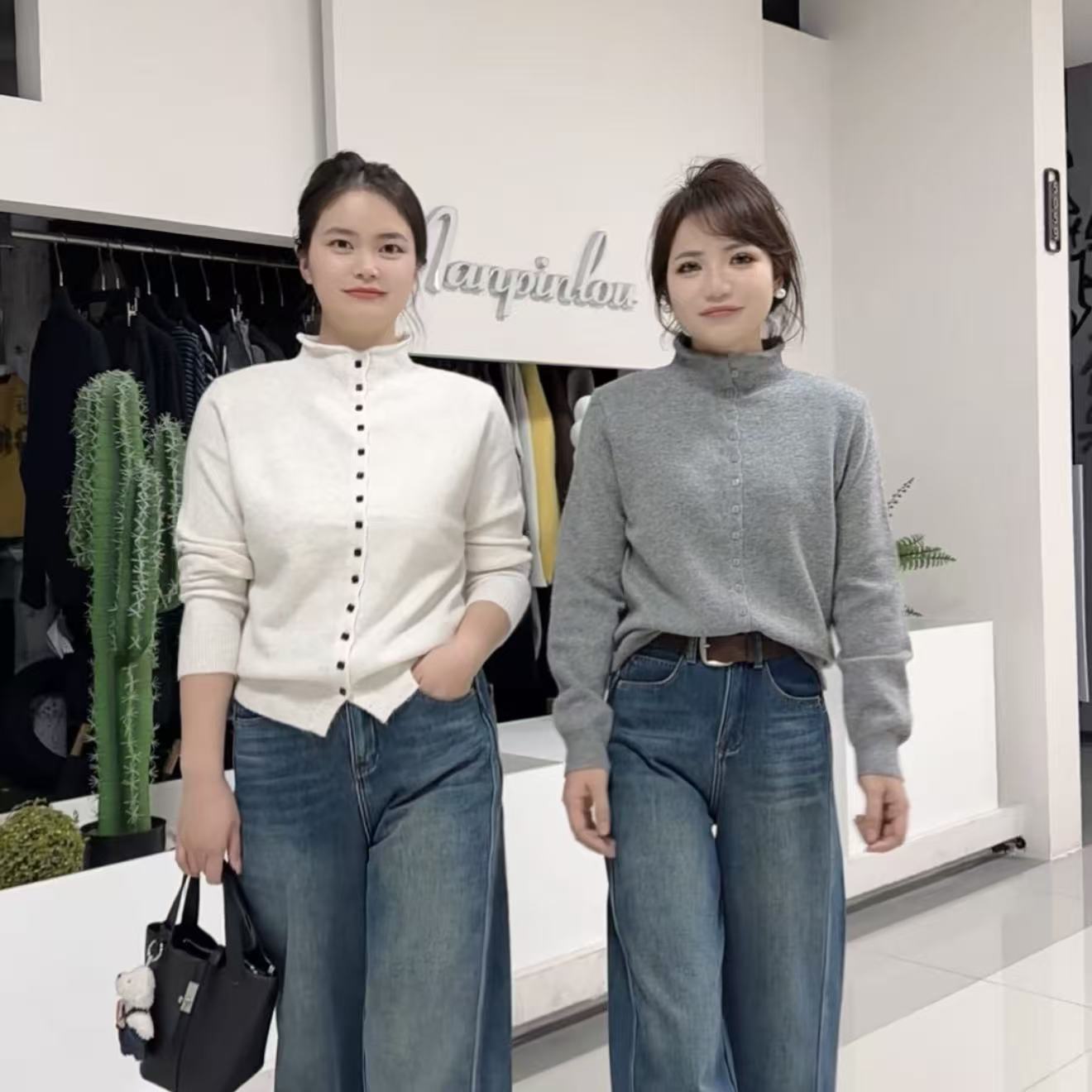 【墨臻推荐】2025冬季新年战袍高货一排方扣毛衣开衫7946