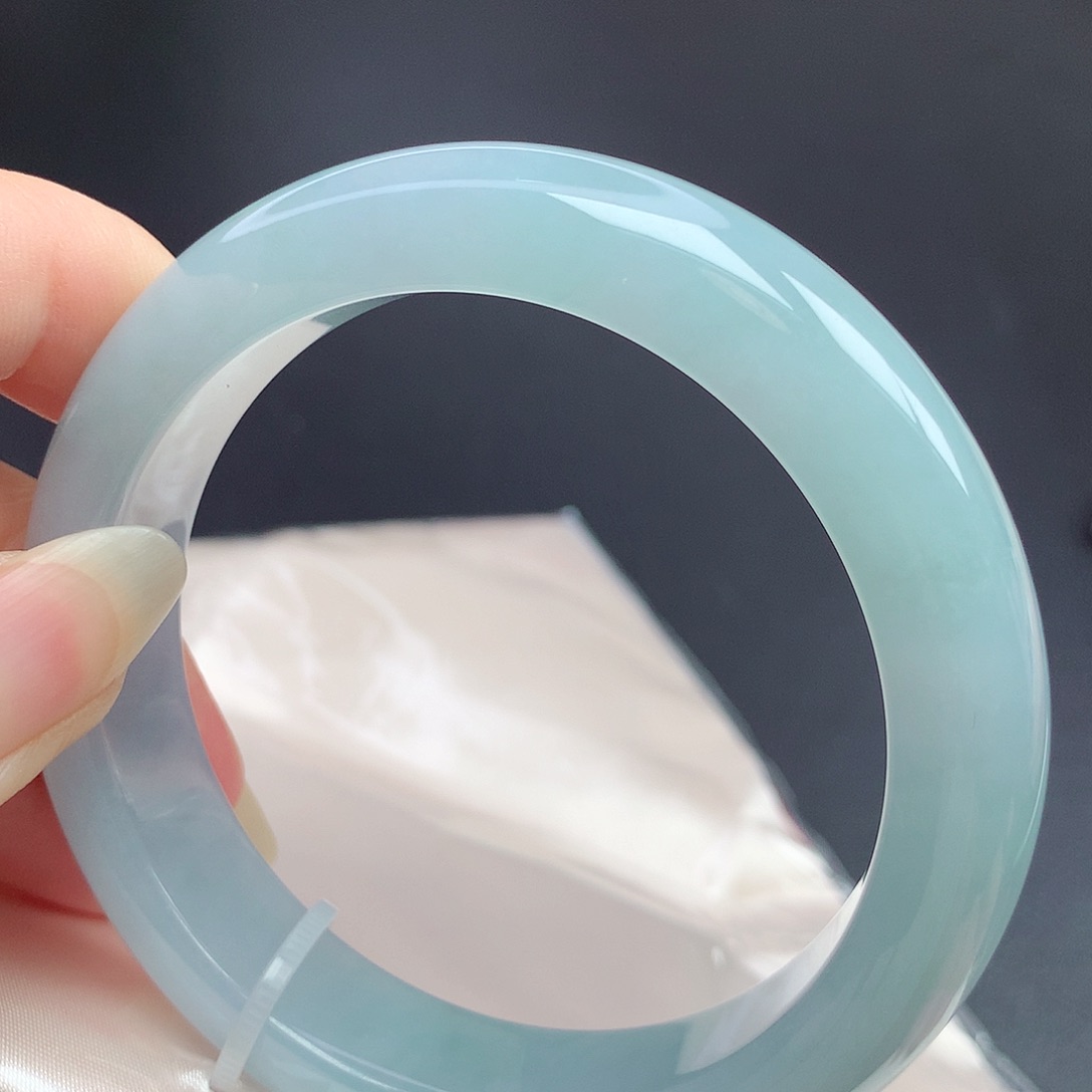 翡翠未镶嵌手镯57圈口