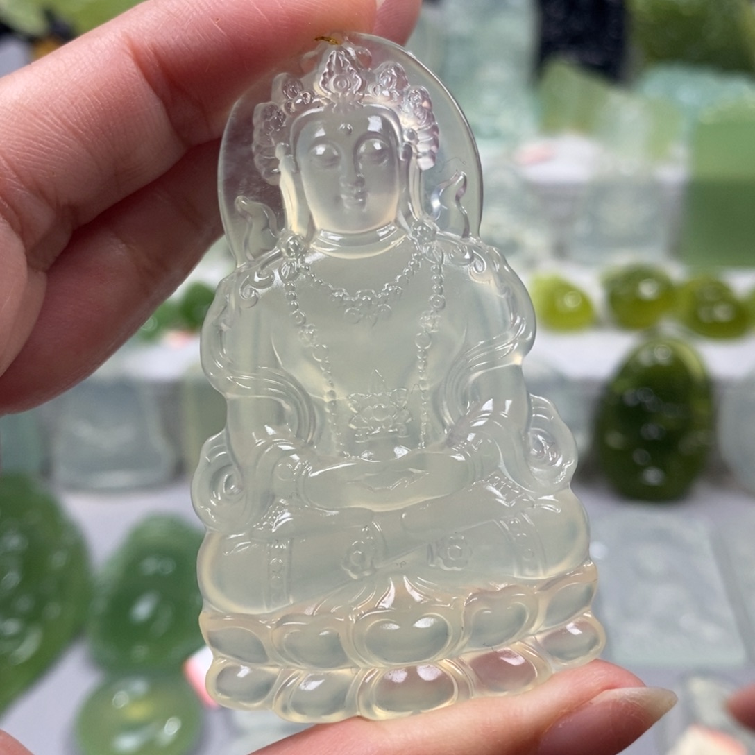 蛇纹石玉未镶嵌颈饰