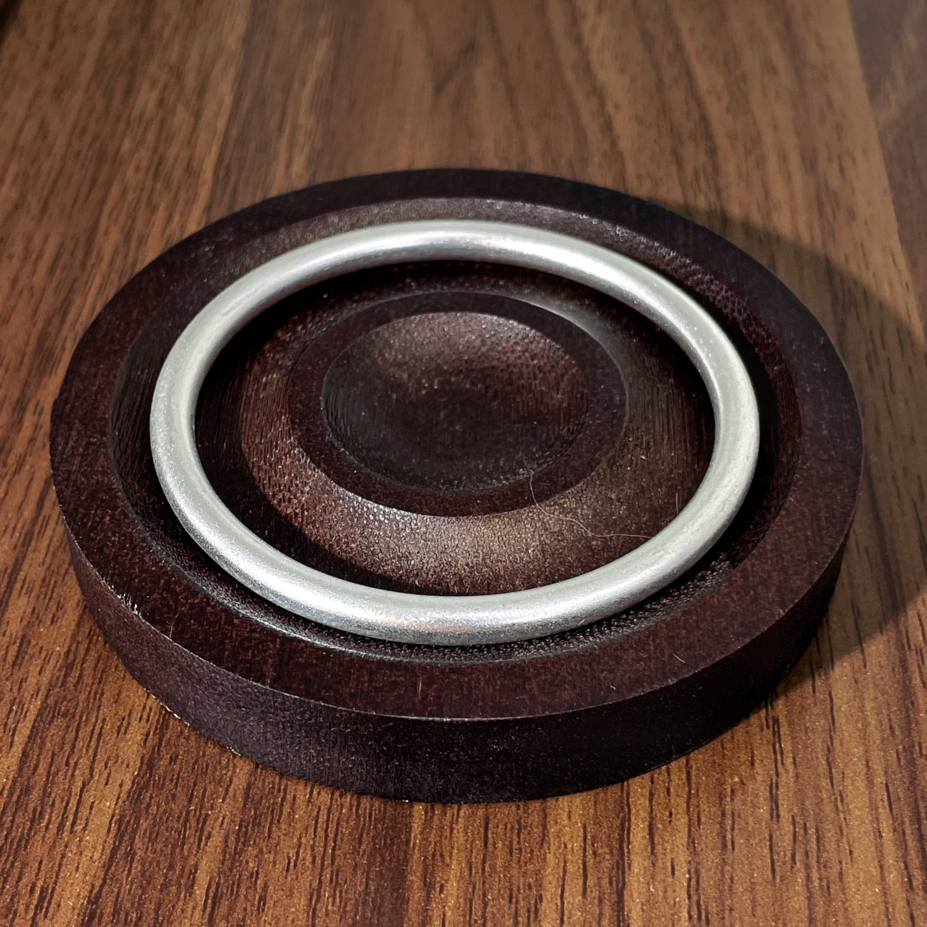 足银银制品 S050 经典素圈 闭口直播间选款时尚百搭精美手镯