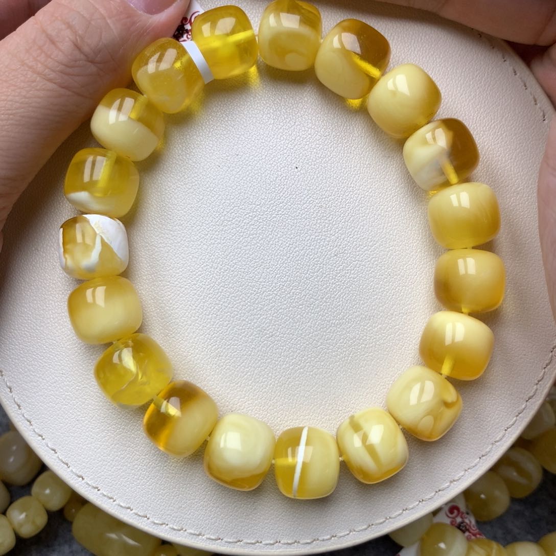 琥珀未镶嵌珠宝奇石33