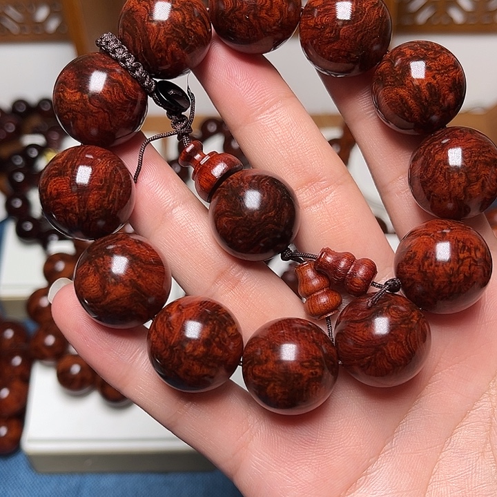 洒***羁黄花梨/降香黄檀2.0