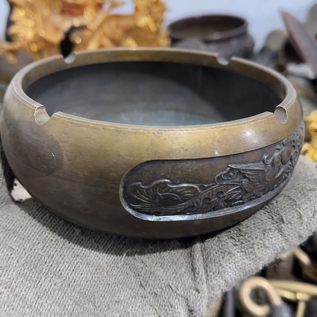 用***5闪电购铜摆件工艺品