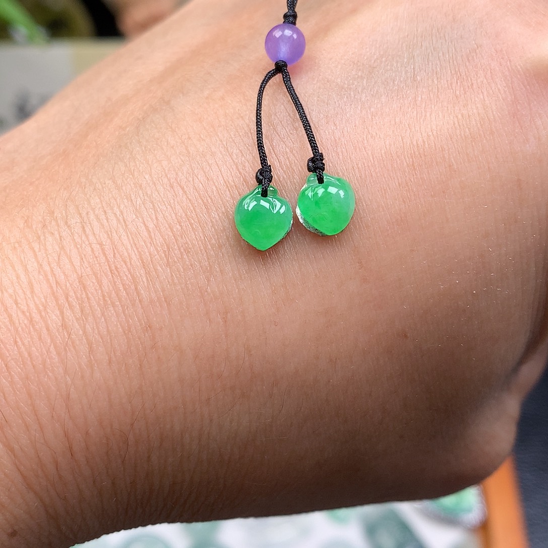 翡翠散珠缅甸天然A货翡翠阳绿桃子