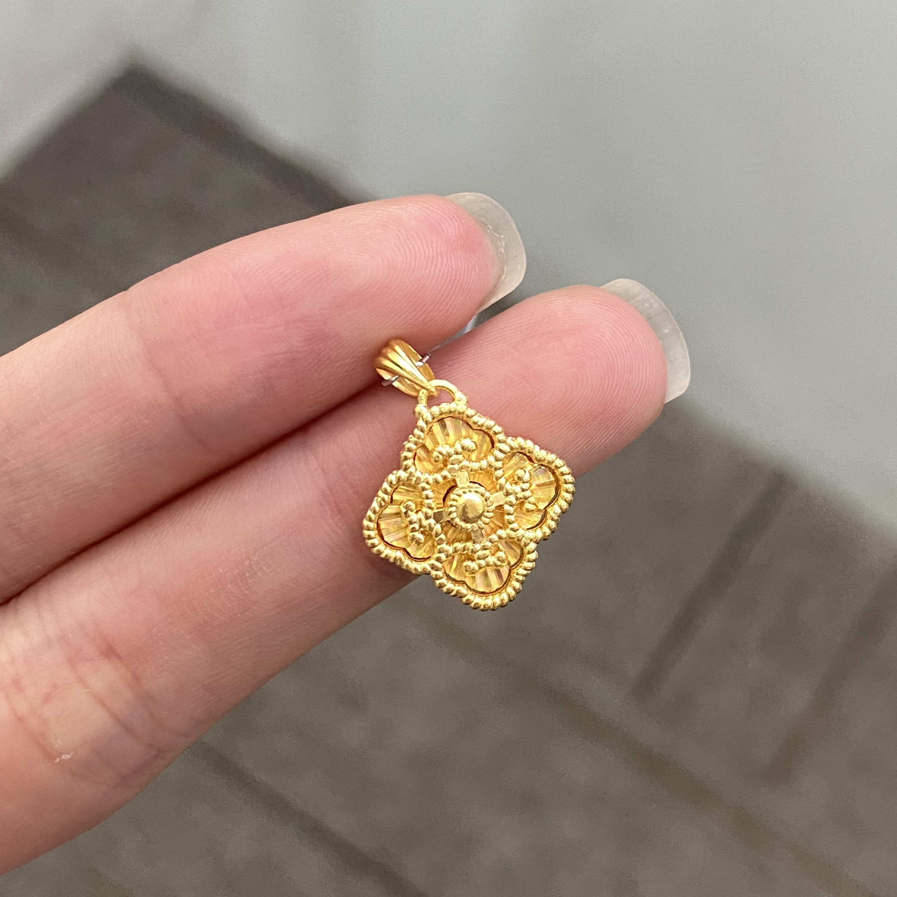 AB炫彩镭射布家吊坠  足金999