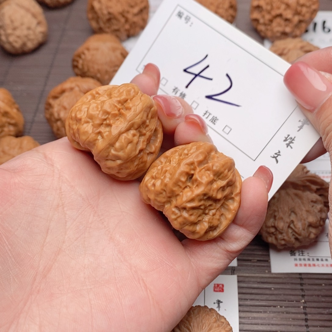 文玩核桃吊坠37蛤蟆42