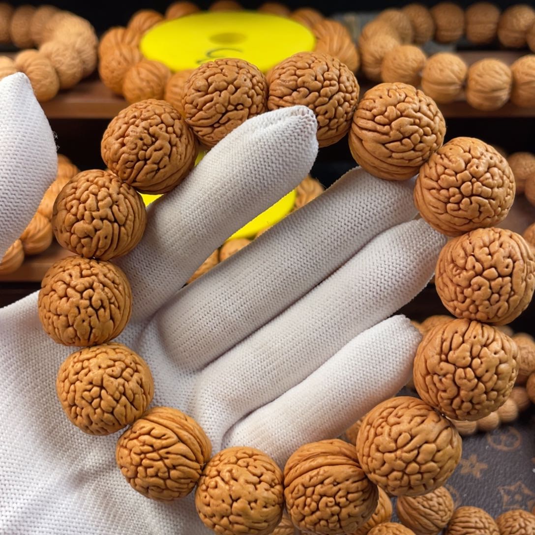 吊坠桃核大霸王巨龙