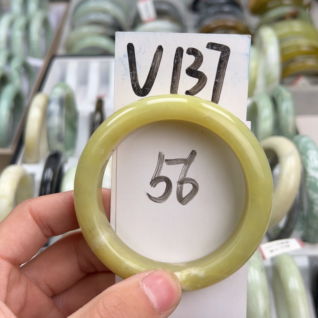 岫玉手镯未镶嵌天然岫玉