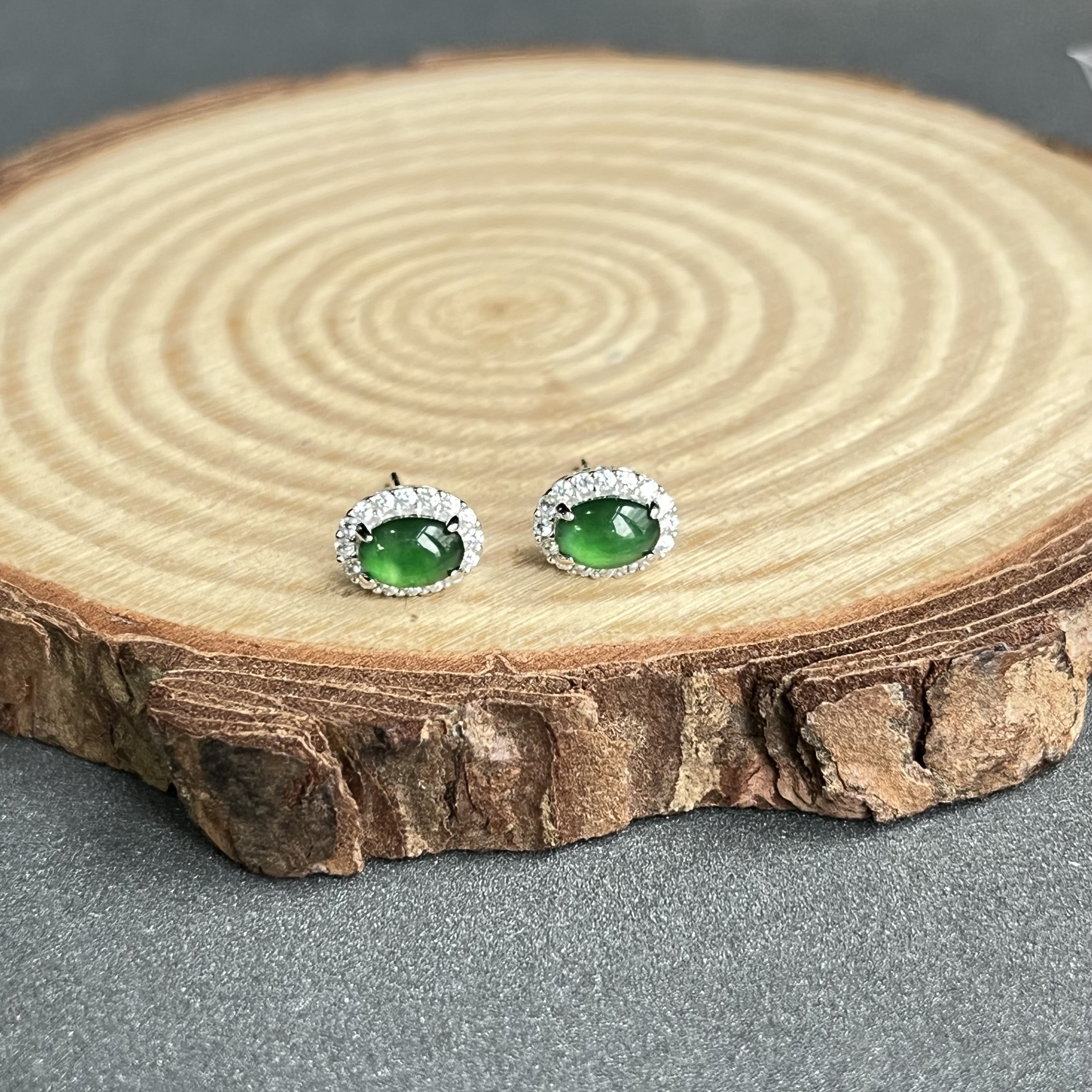 天然翡翠蛋面银镶耳钉蛋面约3.5*6mm