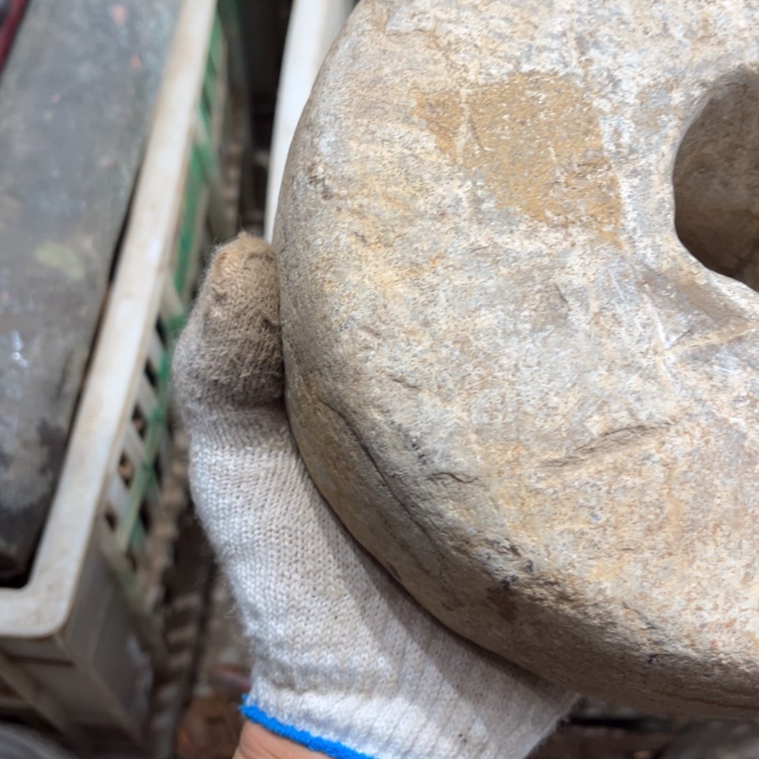 黄***紫一物一图，工艺品。