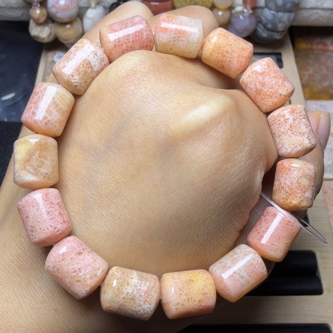 硅化玉未镶嵌嫩嫩的粉蕾丝糖果串