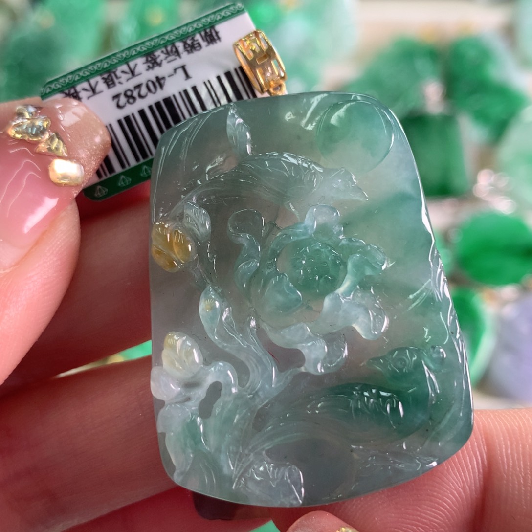 翡翠吊坠(不含链)18K金镶嵌