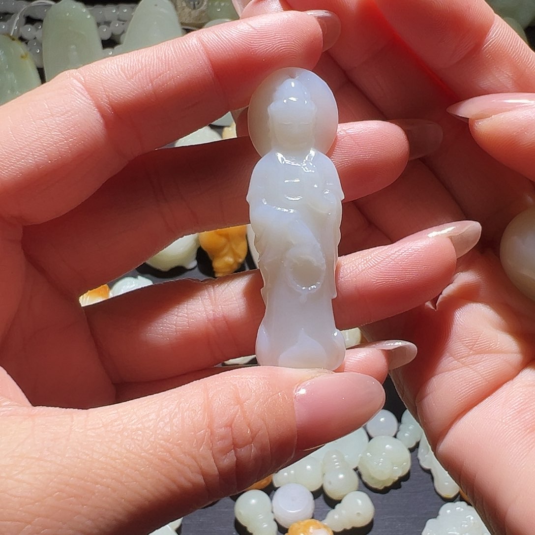 颈饰未镶嵌和田玉临****处