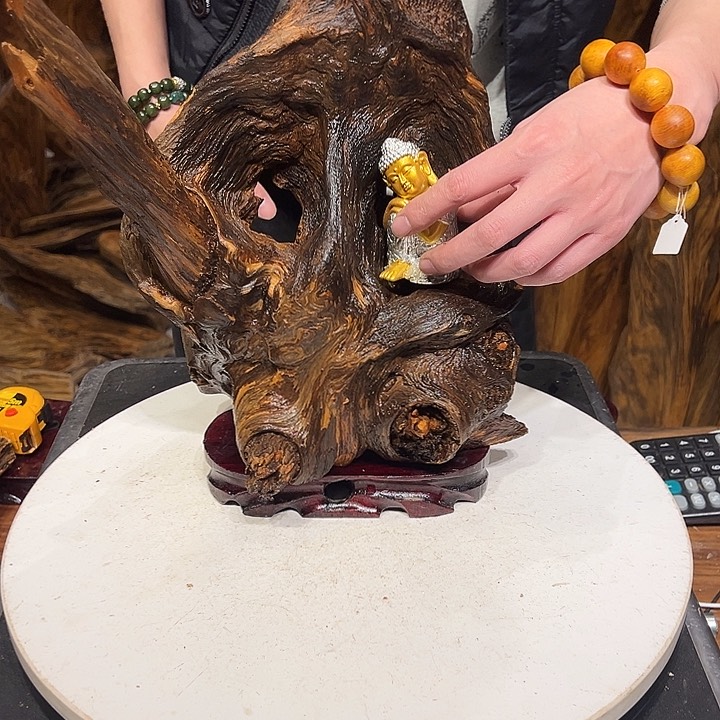 松木（琥珀木）小****。