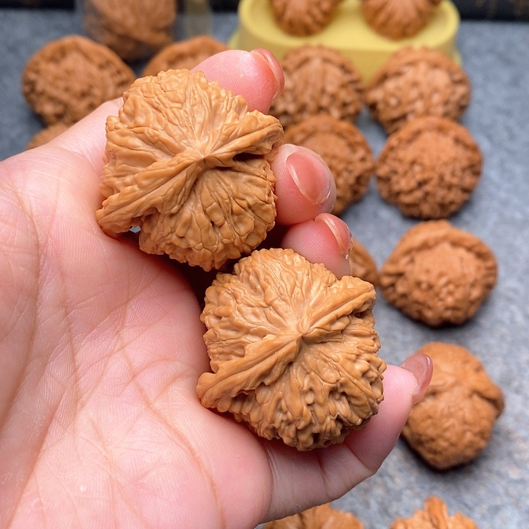 文玩核桃把件精品特价白狮子39全品