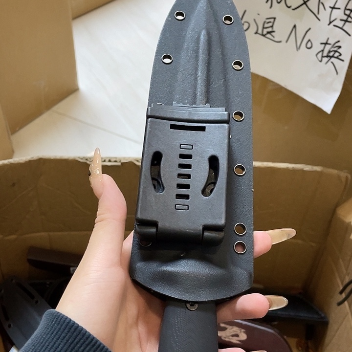 不锈钢尖峰三。    