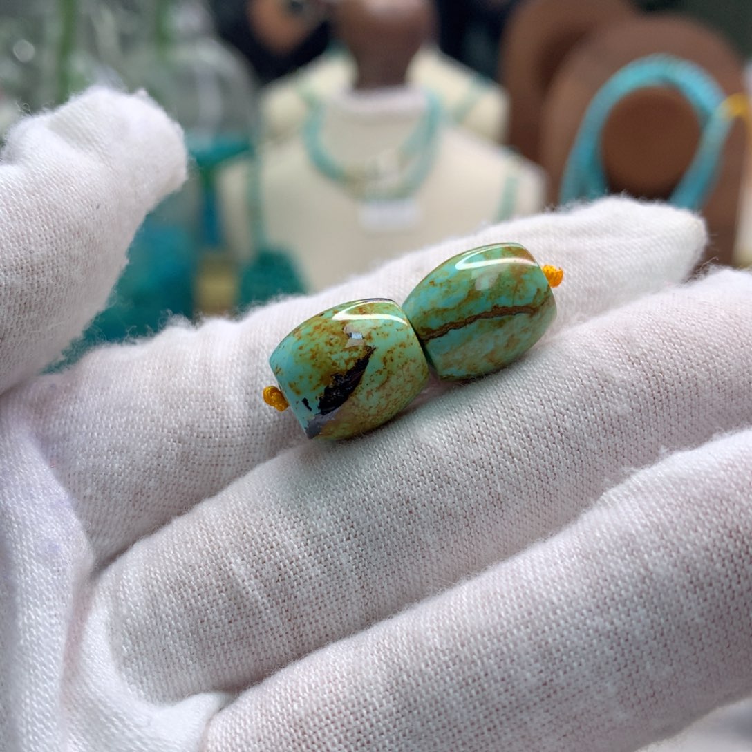 绿松石未镶嵌饰品