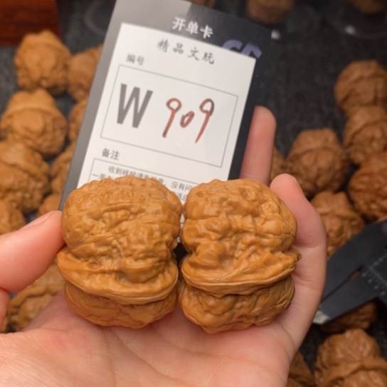 吊坠桃核我是第一百42