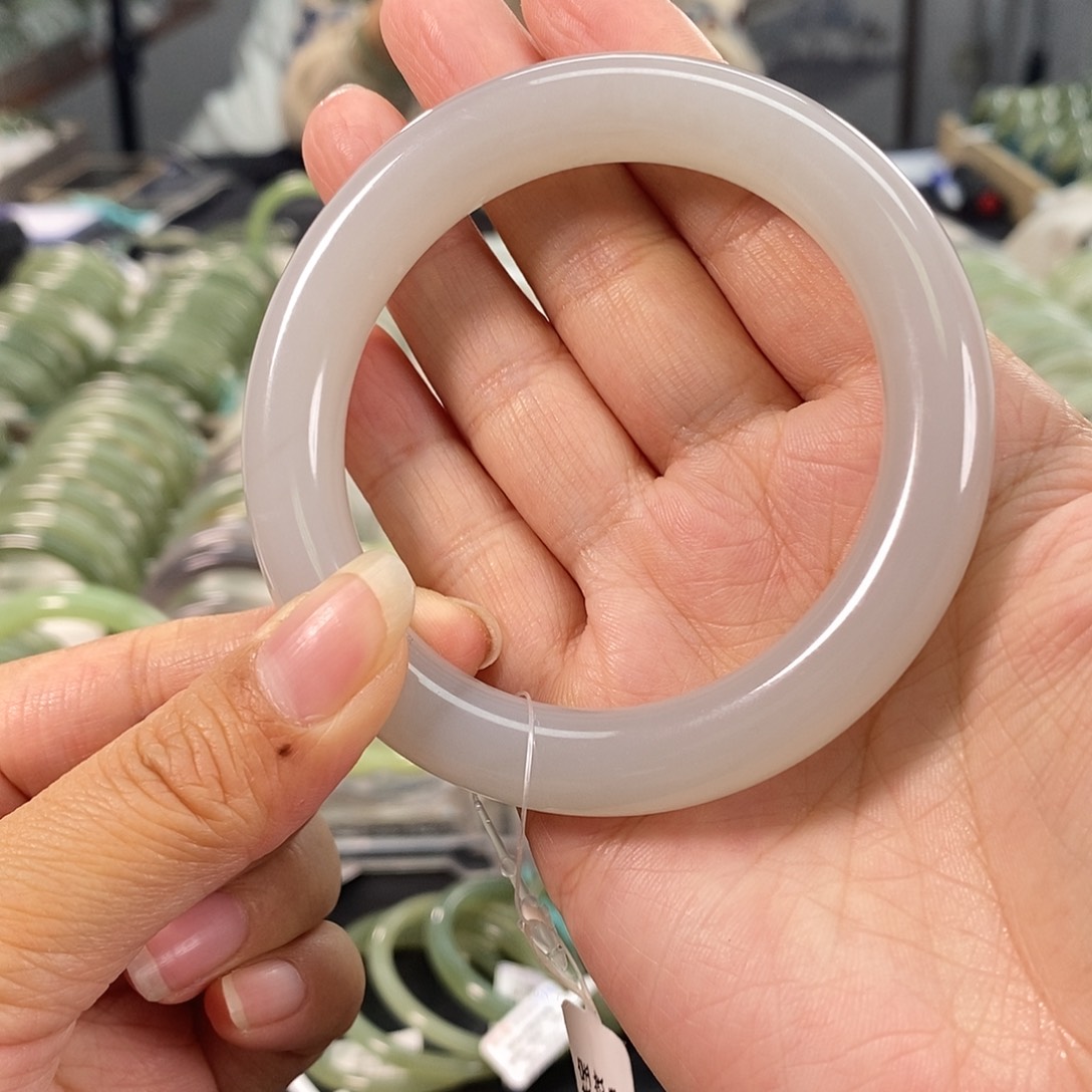 和田玉和田玉手镯57未镶嵌