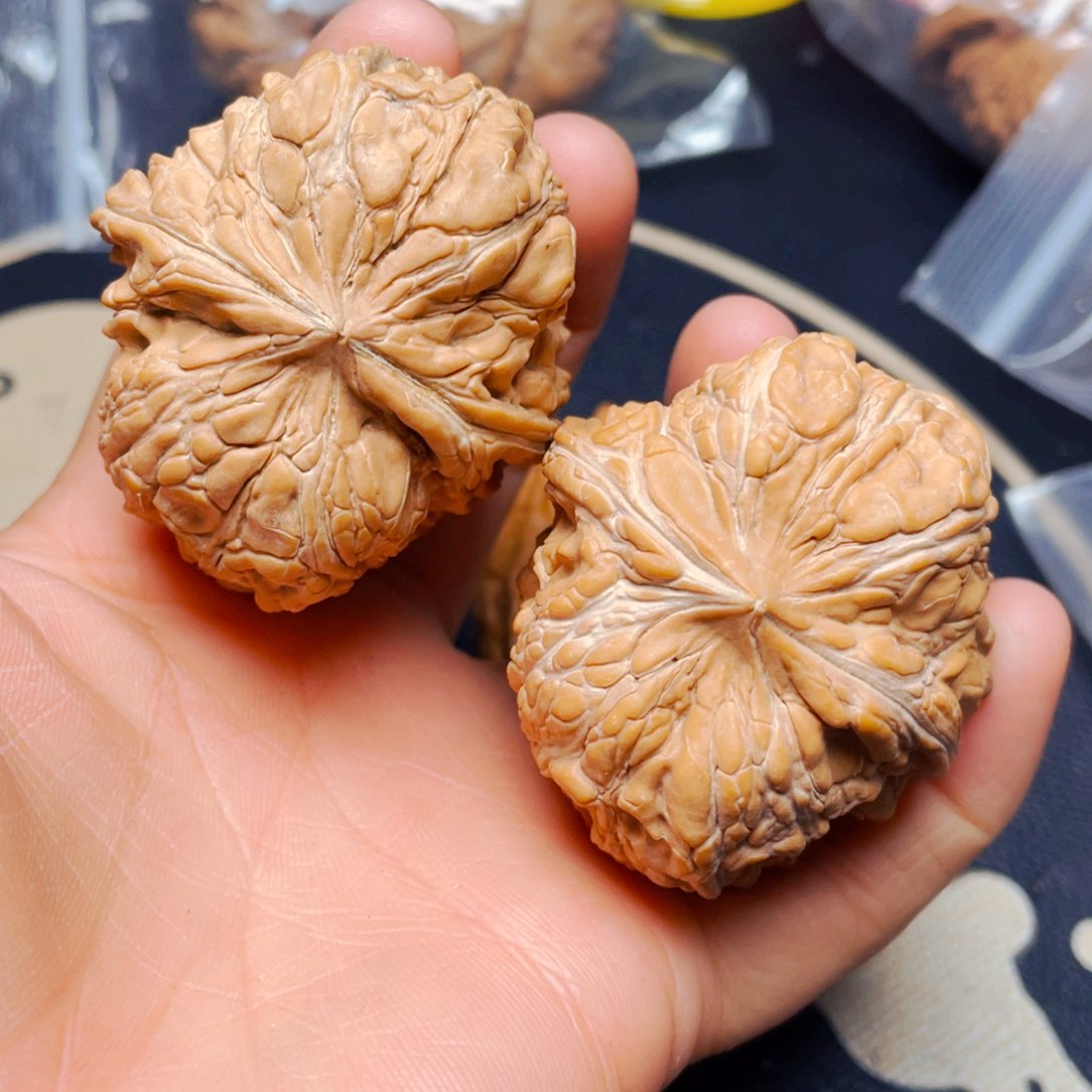 文玩核桃吊坠主*闷墩子