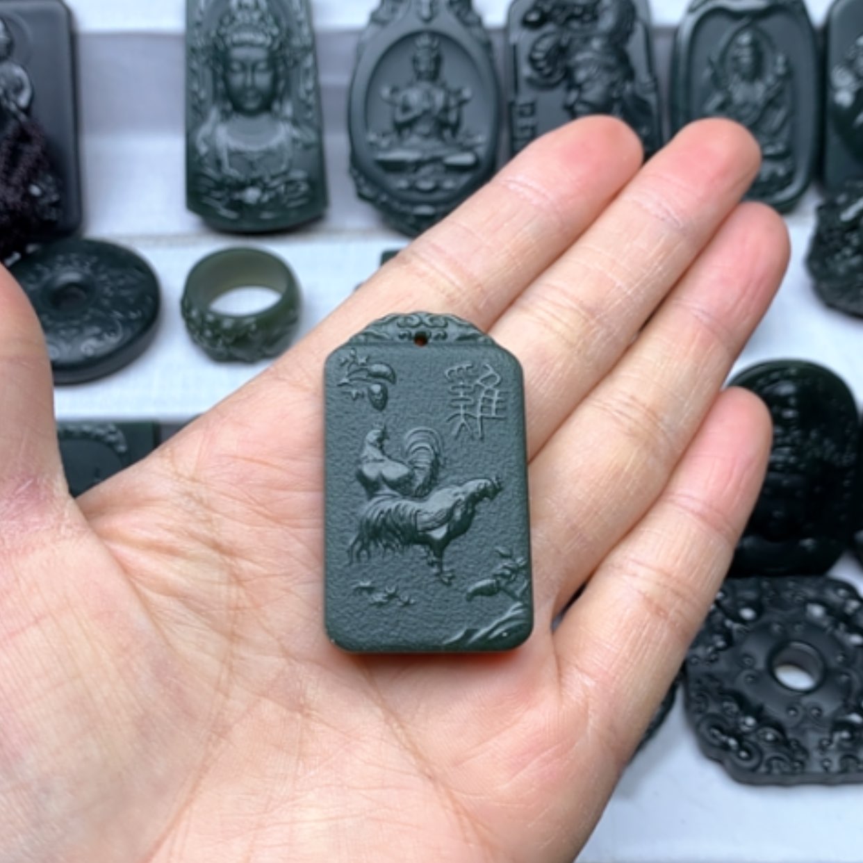 【闪购商品】和田玉颈饰未镶嵌蓝*爸双面雕刻