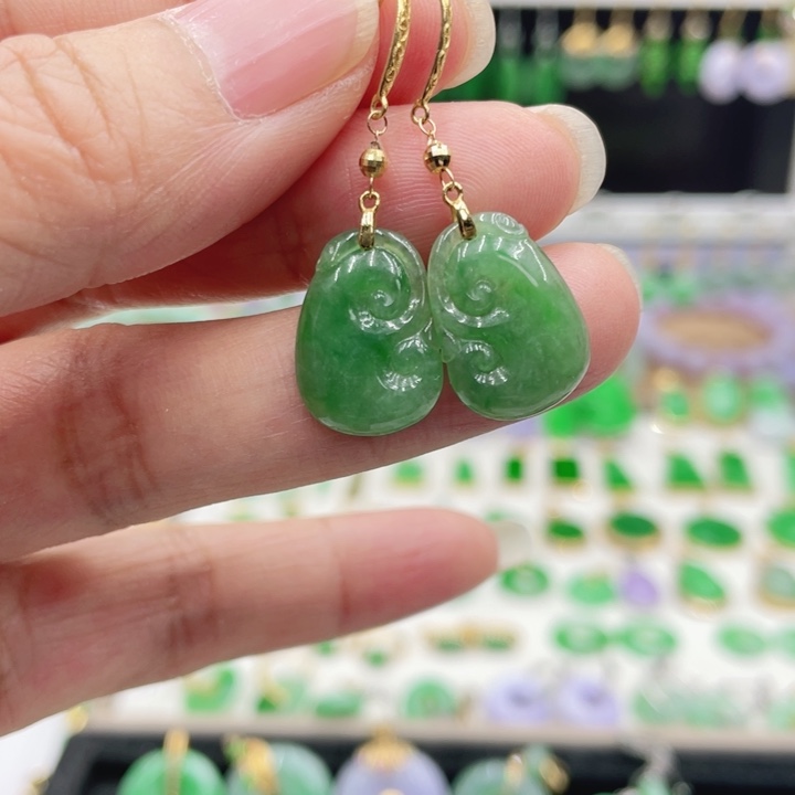 翡翠18K金镶嵌耳饰