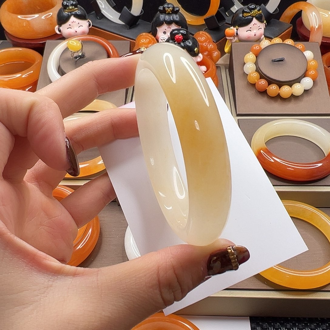 X***.石英质玉（黄龙玉）未镶嵌手镯