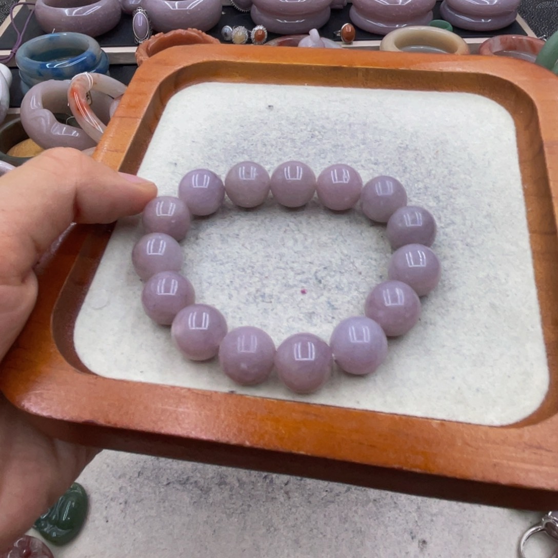 且***惜石英岩玉圈口58未镶嵌